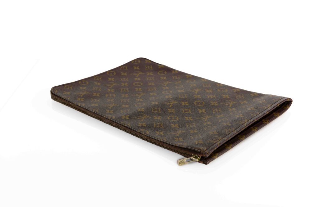 Louis Vuitton Poche Documents